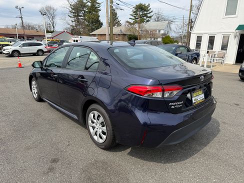Used 2024 Toyota Corolla LE image 32
