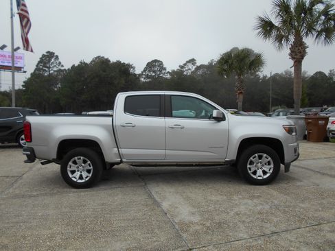 Used 2019 Chevrolet Colorado LT image 1