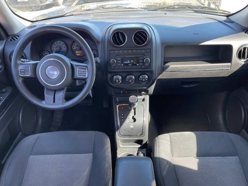 Used 2014 Jeep Patriot Latitude image 12