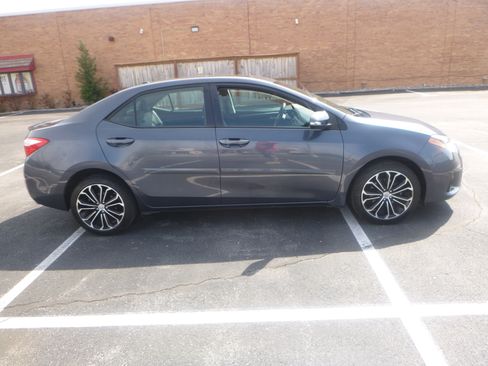 Used 2015 Toyota Corolla S Plus image 5