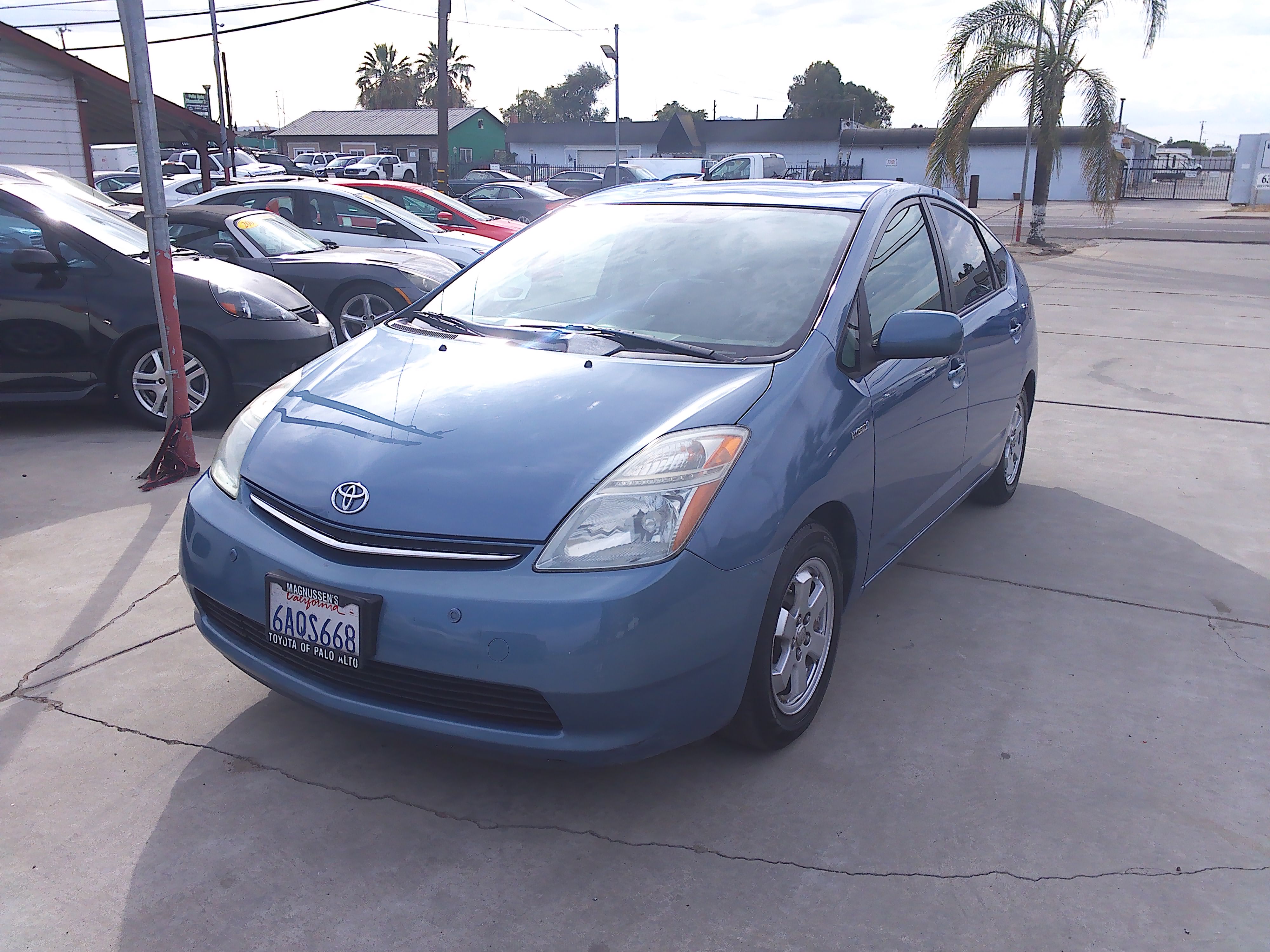 Used 2007 Toyota Prius Two FWD image 2