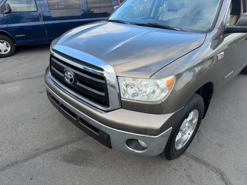 Used 2010 Toyota Tundra 4x4 Double Cab w/ SR5 & TRD image 10
