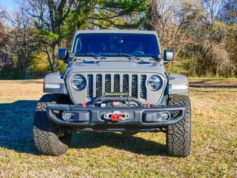 Used 2020 Jeep Gladiator Rubicon image 2