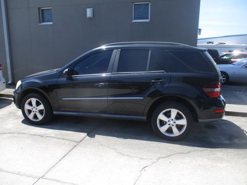 Used 2009 Mercedes-Benz ML 350 image 2