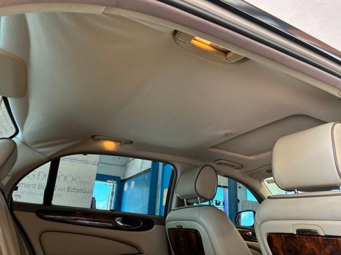 Used 2009 Jaguar XJ Vanden Plas RWD image 38