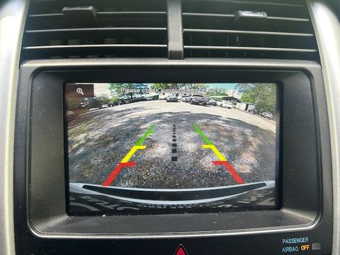 Used 2011 Ford Edge Limited image 16