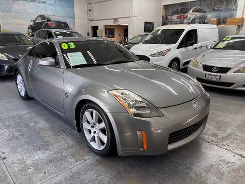 Used 2003 Nissan 350Z image 1