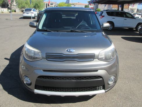 Used 2019 Kia Soul + image 15