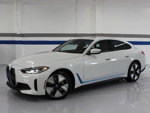 Used 2024 BMW i4 eDrive40 image 1
