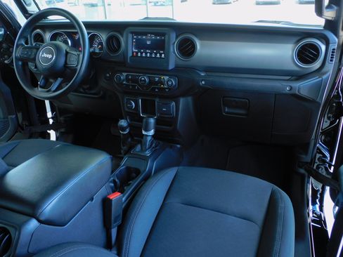 Used 2023 Jeep Gladiator Sport AWD/4WD image 4