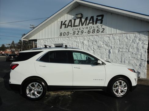Used 2020 Chevrolet Equinox LT image 2