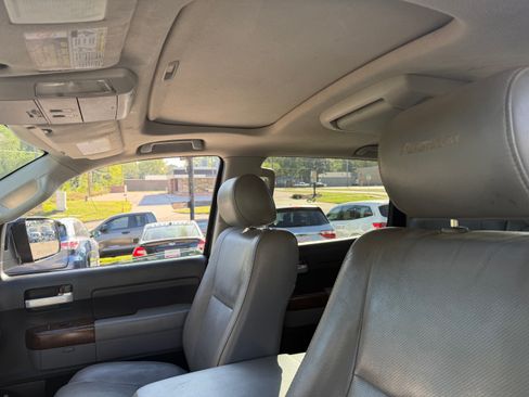 Used 2011 Toyota Tundra Platinum image 16