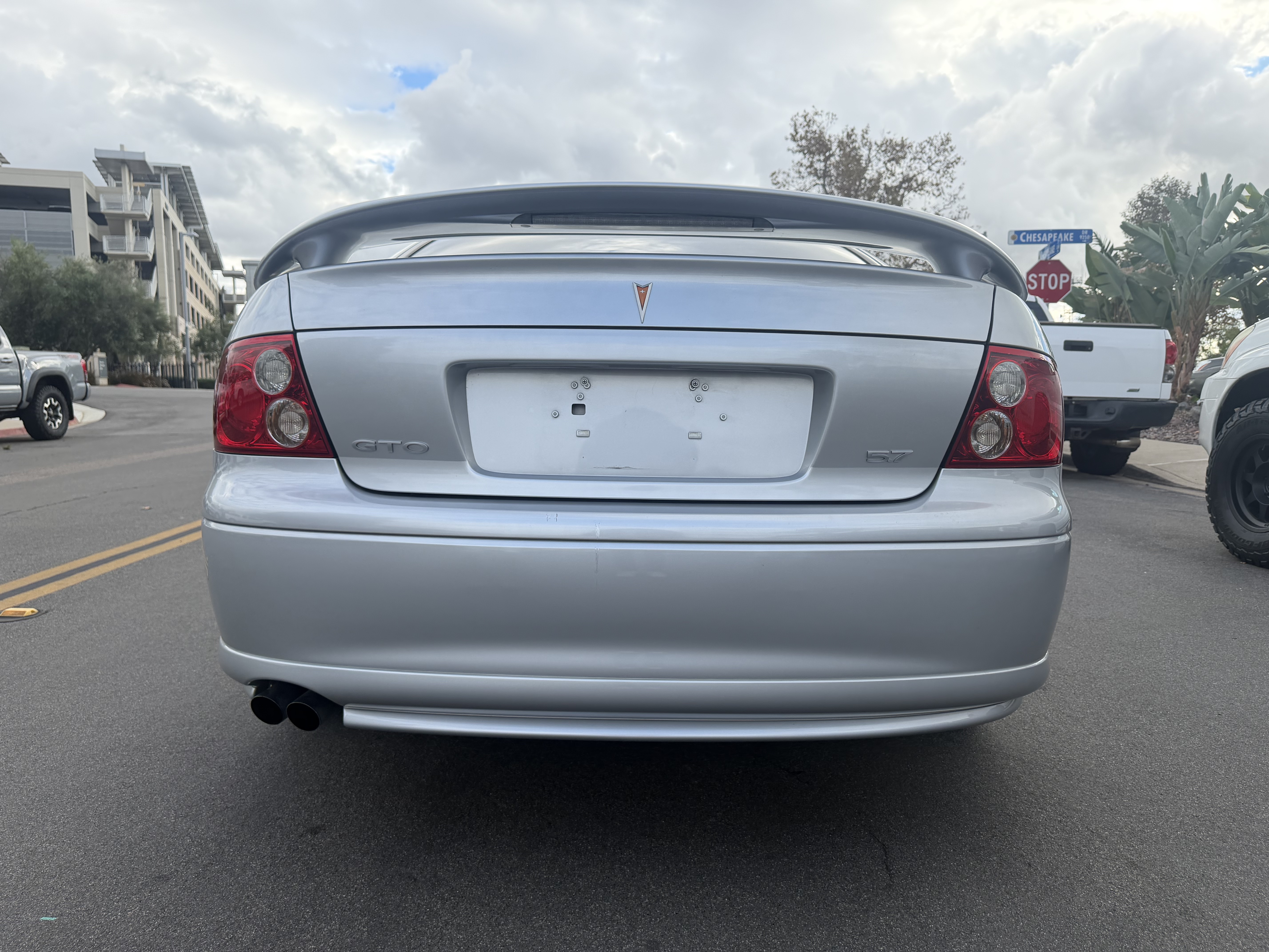 Used 2004 Pontiac GTO UNAVAIL RWD image 12
