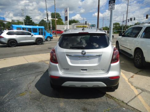 Used 2019 Buick Encore AWD Preferred image 2