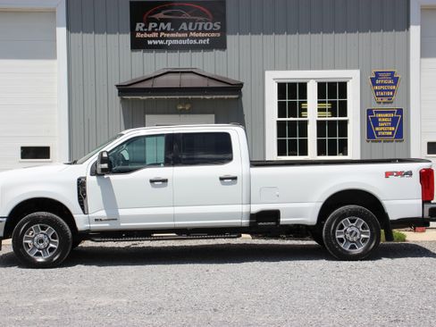 Used 2025 Ford F250 4x4 Crew Cab Super Duty image 5