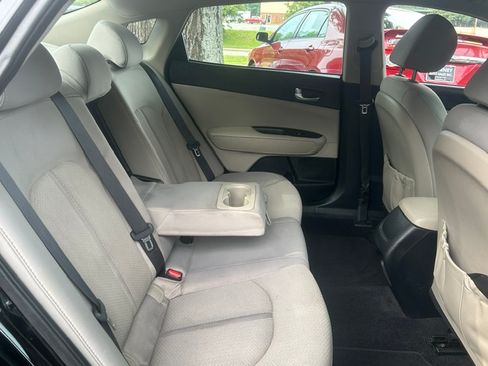 Used 2017 Kia Optima LX FWD image 21