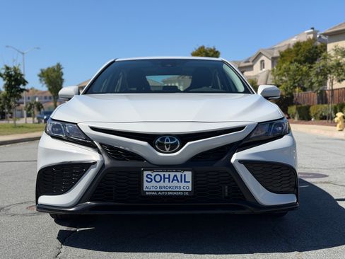 Used 2023 Toyota Camry SE w/ Nightshade FWD image 4