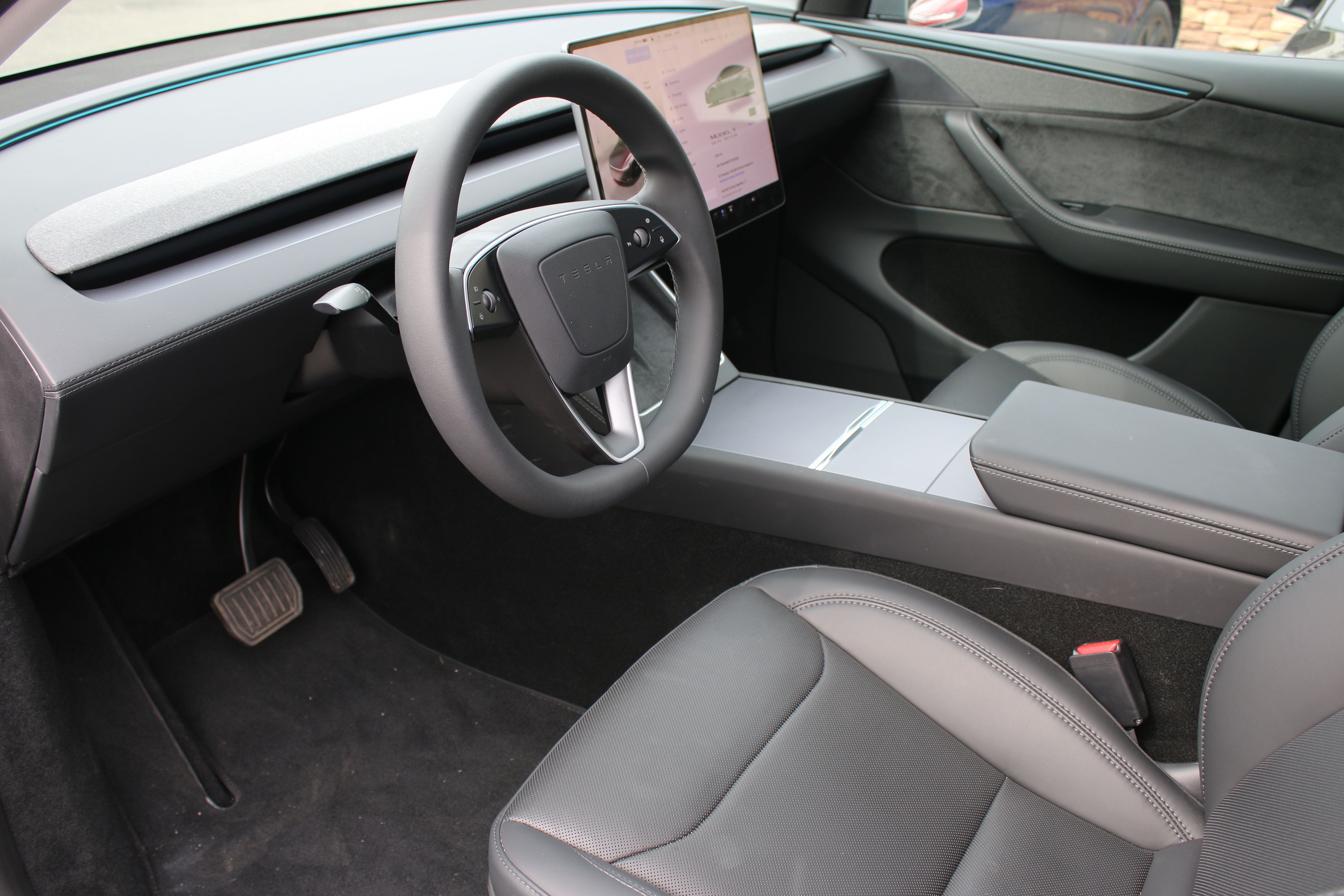 Used 2026 Tesla Model Y AWD image 2