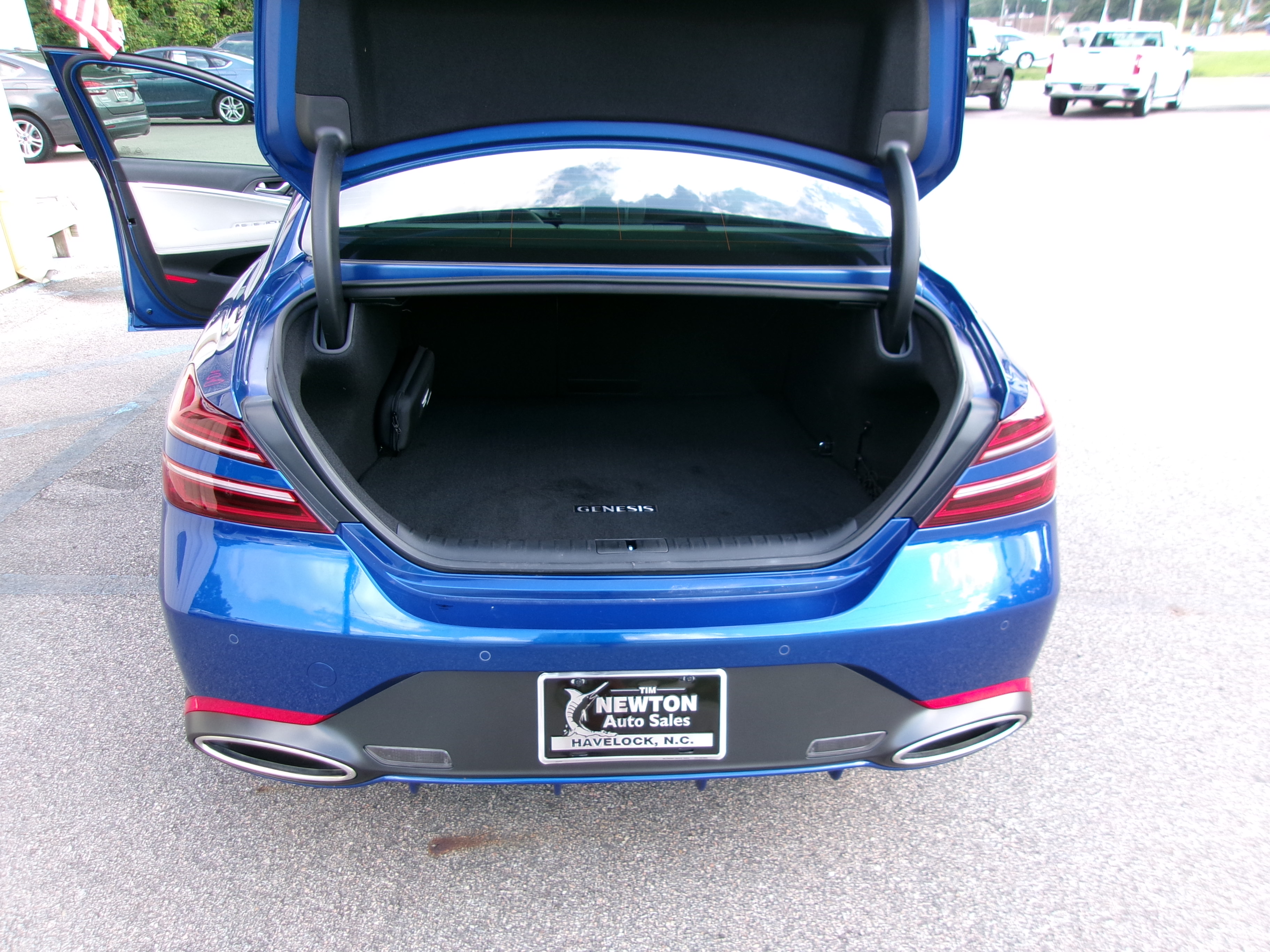 Used 2024 Genesis G70 2.5T Prestige RWD image 13