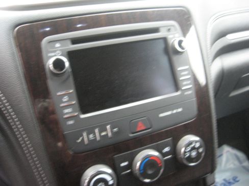 Used 2017 Chevrolet Traverse LT image 11