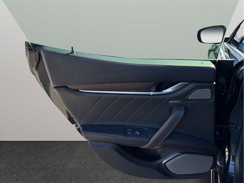 Used 2019 Maserati Ghibli S GranLusso image 40