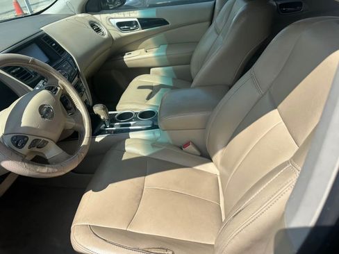 Used 2013 Nissan Pathfinder FWD image 5
