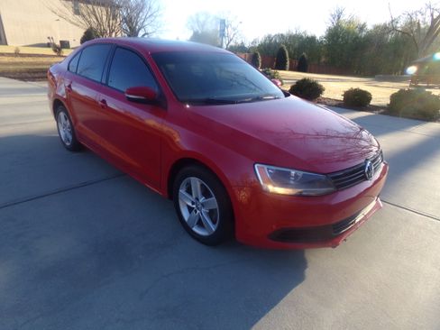 Used 2011 Volkswagen Jetta TDI SE image 7