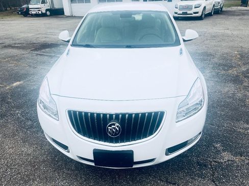 Used 2016 Buick Regal Custom image 1