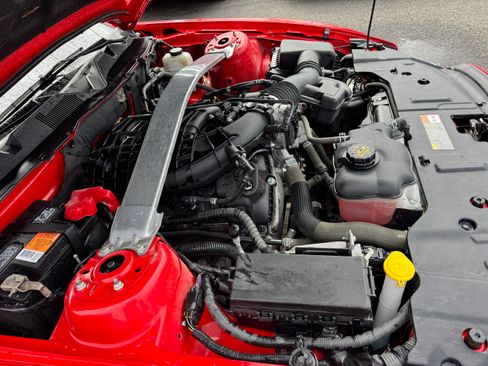 Used 2014 Ford Mustang Premium image 27