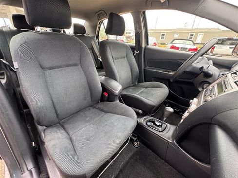 Used 2012 Toyota Yaris image 17