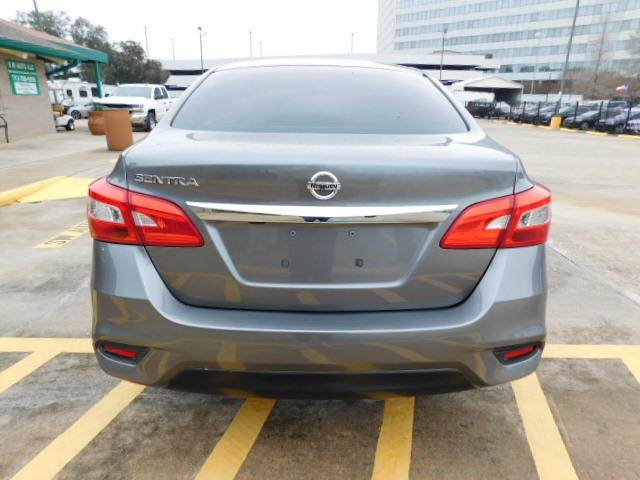 Used 2019 Nissan Sentra S FWD image 7
