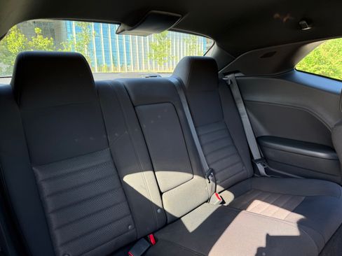 Used 2010 Dodge Challenger R/T image 31