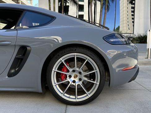 Used 2024 Porsche 718 Cayman GTS image 15