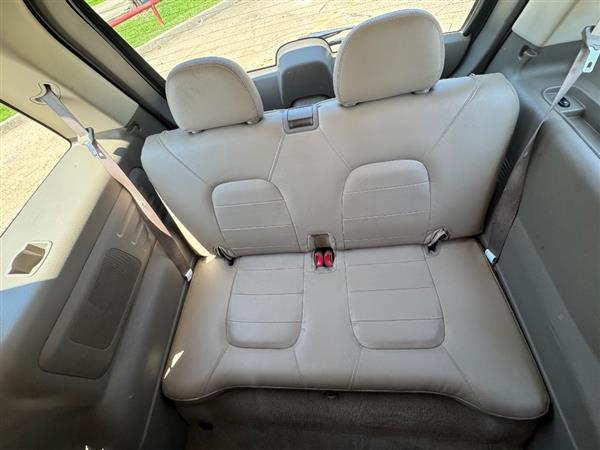 Used 2004 Ford Explorer 2WD Limited image 11