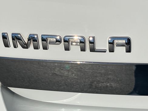 Used 2011 Chevrolet Impala LS image 18