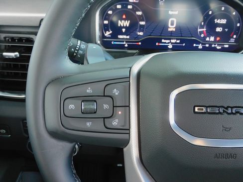 Used 2025 GMC Sierra 1500 4x4 Crew Cab Denali image 34
