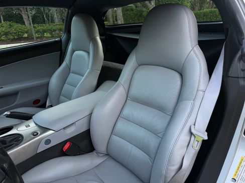 Used 2005 Chevrolet Corvette Coupe RWD image 67