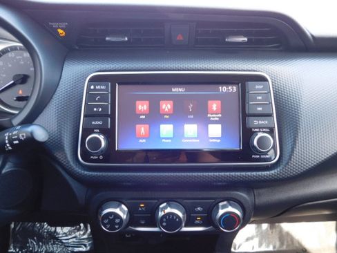 Used 2024 Nissan Kicks S image 15