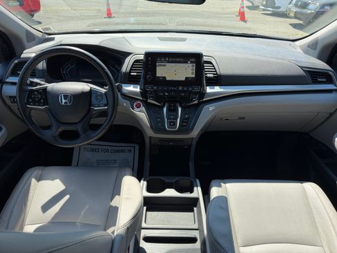 Used 2019 Honda Odyssey EX-L w/ RES & Navigation image 15