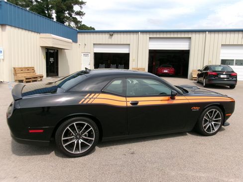 Used 2022 Dodge Challenger R/T Plus image 21