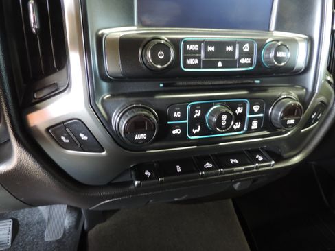 Used 2016 Chevrolet Silverado 1500 LT Z71 image 40