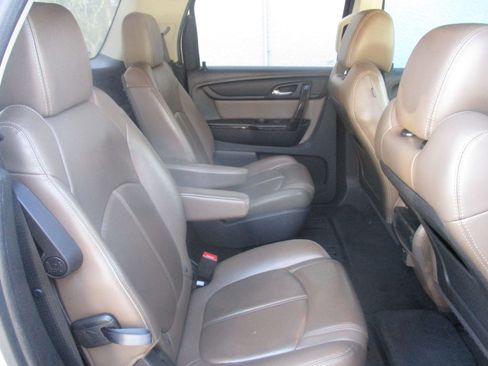 Used 2016 GMC Acadia SLT image 6