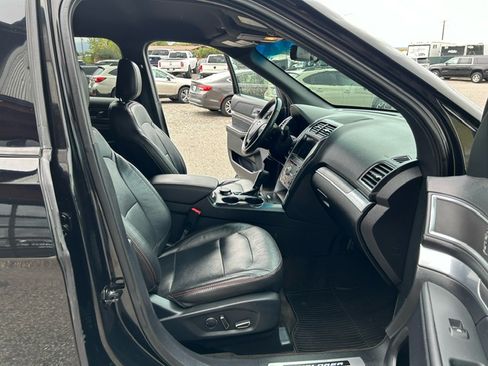 Used 2018 Ford Explorer Sport image 9