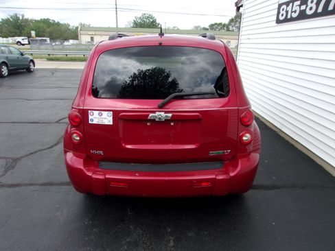 Used 2010 Chevrolet HHR LT w/ 1LT FWD image 3