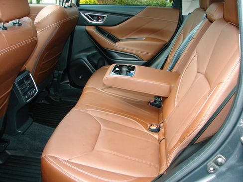 Used 2020 Subaru Forester Touring image 7