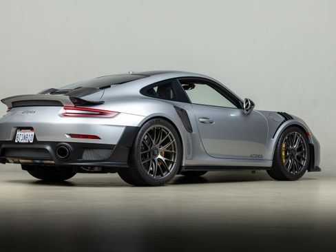 Used 2018 Porsche 911 GT2 RS image 88