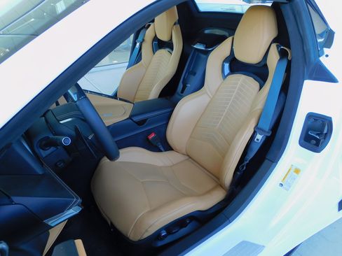 Used 2025 Chevrolet Corvette E-Ray Convertible w/ 3LZ AWD/4WD image 20