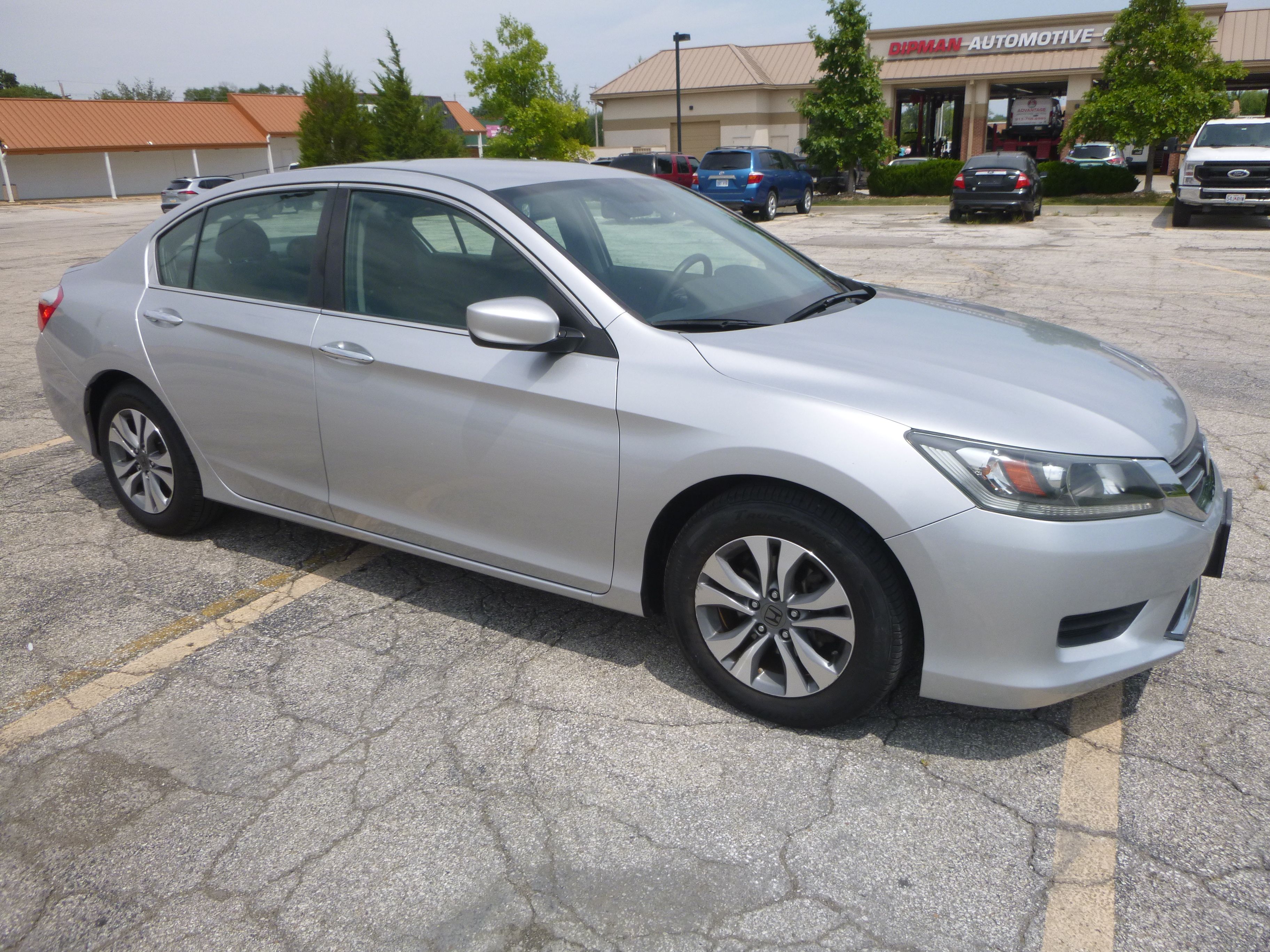 Used 2015 Honda Accord LX Sedan image 4