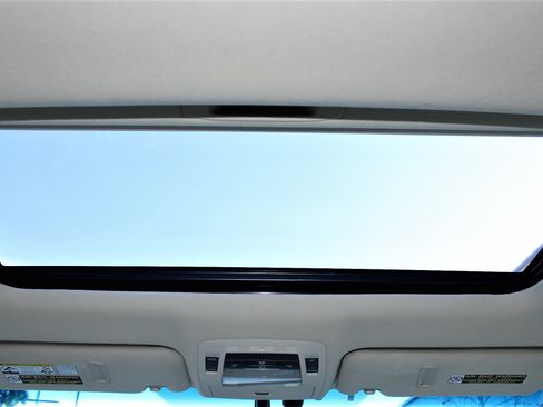 Used 2013 Lexus RX 450h image 19