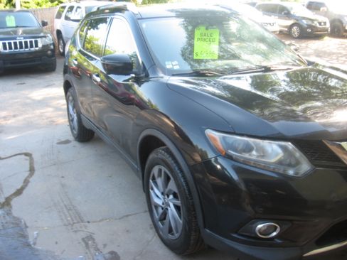 Used 2016 Nissan Rogue SL image 3